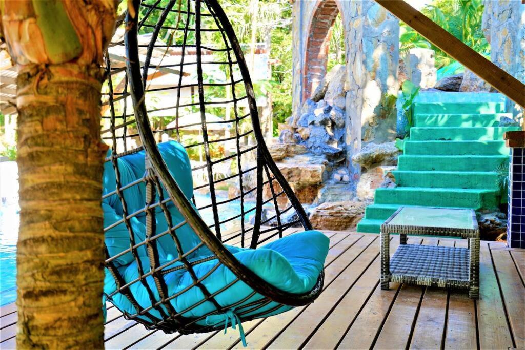 The Dock Resort Over Water Retreat ويست ايند المظهر الخارجي الصورة