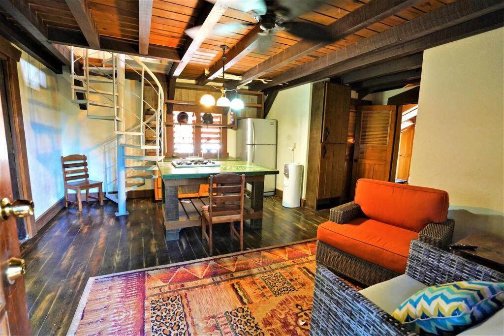 The Dock Resort Over Water Retreat ويست ايند المظهر الخارجي الصورة